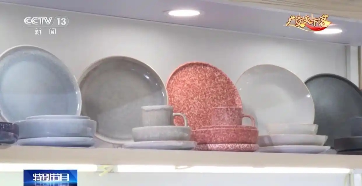 编织工艺品、陶瓷凭实力“出海” 小商品如何实现卖全球？