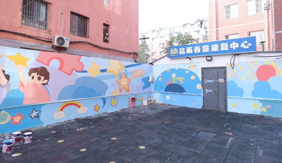 公益｜“漆彩家园”墙绘公益：北新建材涂料业务为“星星的孩子”点亮世界