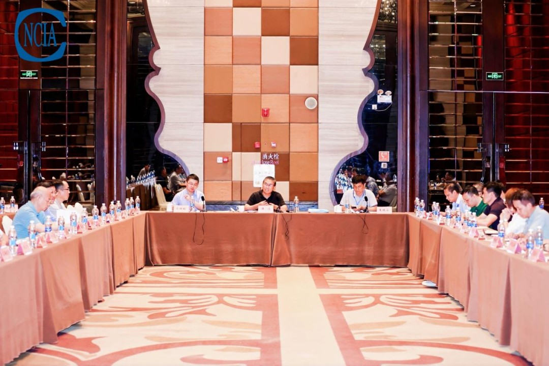 中国涂料工业协会木器涂料涂装分会第一届一次理事会在广东顺德成功召开