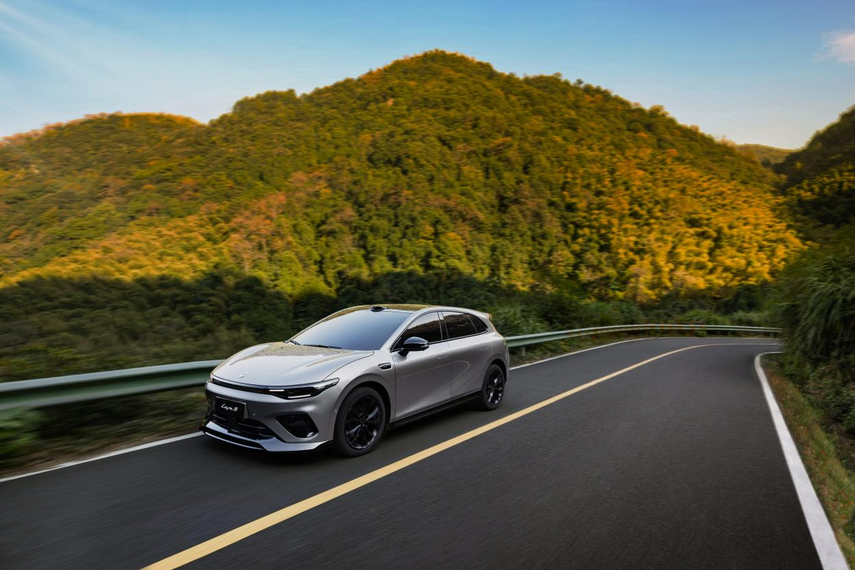 零跑Lafa5 Ultra申报图亮相 预计二季度上市