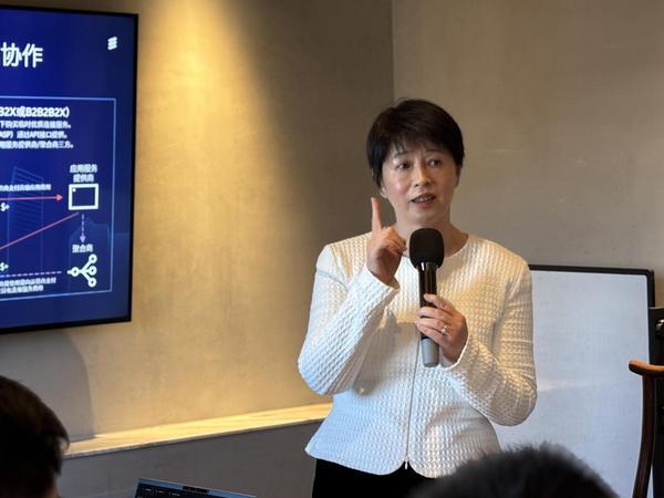 eSIM何时能在国内全面落地？差异化连接成运营商破局关键 