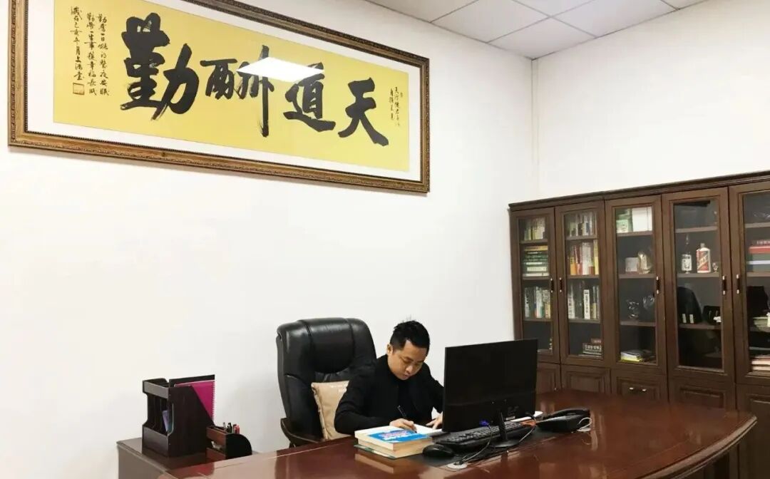 把客户变挚友！卓玛大商黄光诚：追赶即赢，十年深耕靠真诚 