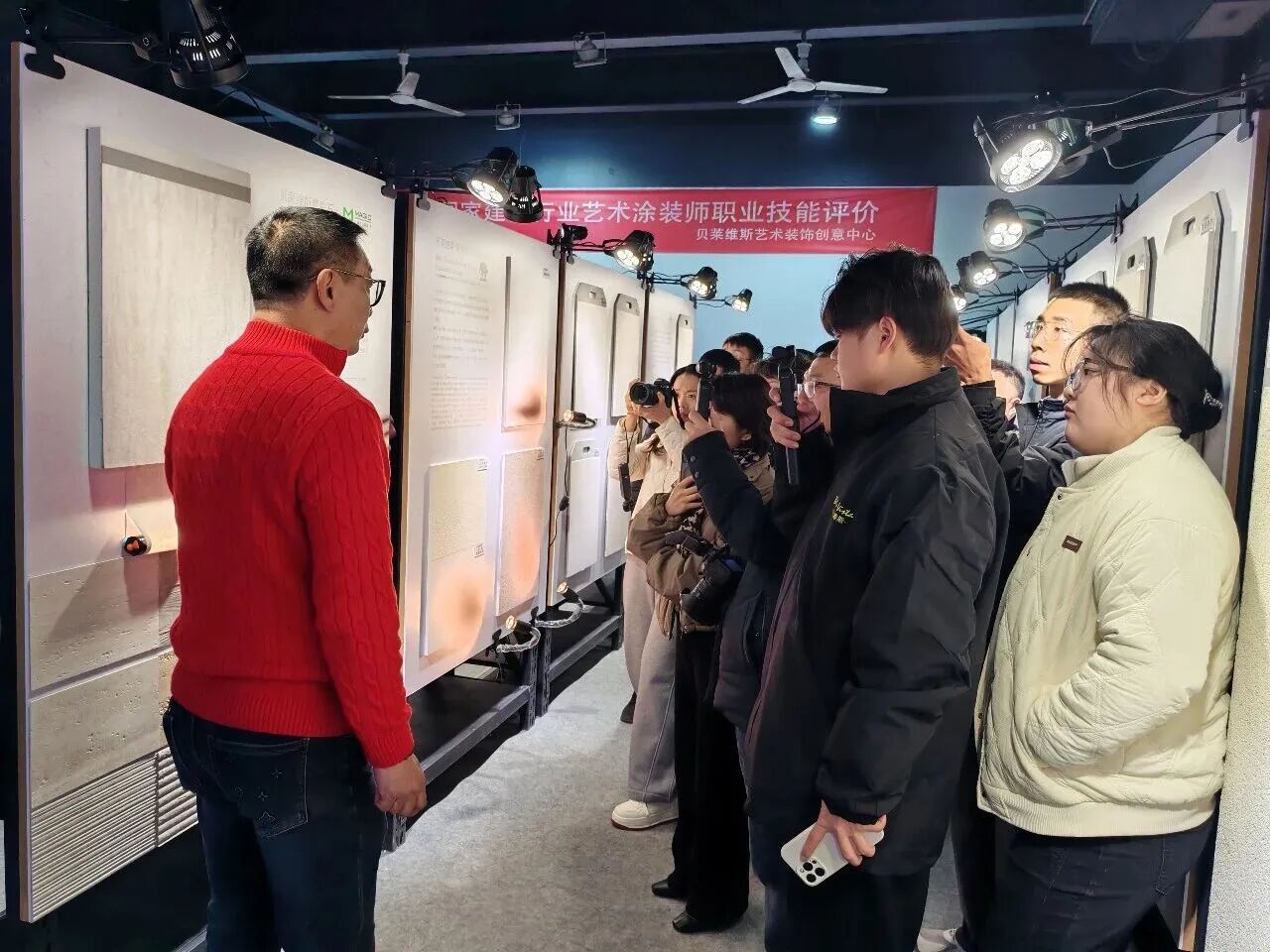 漆心守艺・匠心破卷｜对话贝莱维斯薛大纬：“好材料”时代刚刚开启