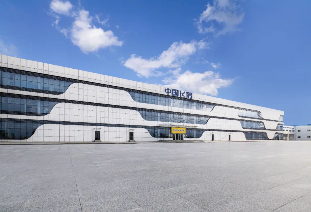 对话飞鹤冷友斌：为了这个转型，我们埋头准备了多年｜连线两会