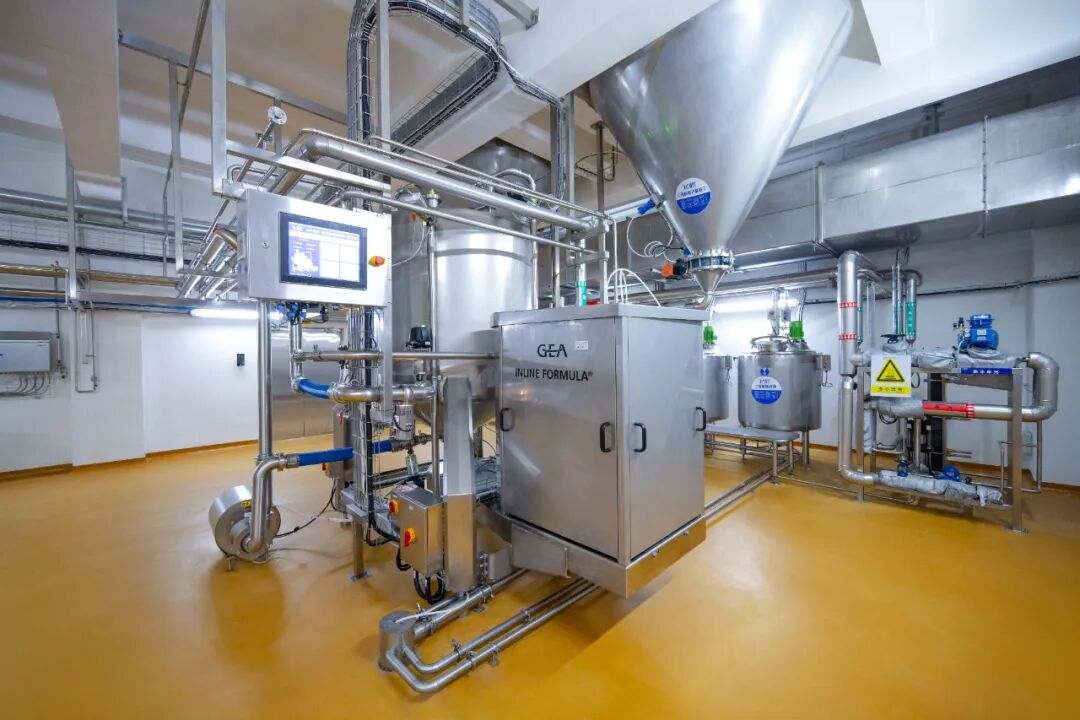 对话飞鹤冷友斌：为了这个转型，我们埋头准备了多年｜连线两会