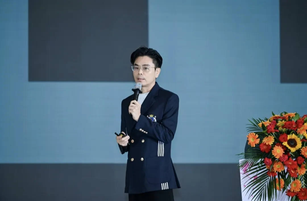 首届七夕爱漆节暨漆彩中国智荟家峰会：敢瞰无界，数智破局，跨界共生赋能产业新发展