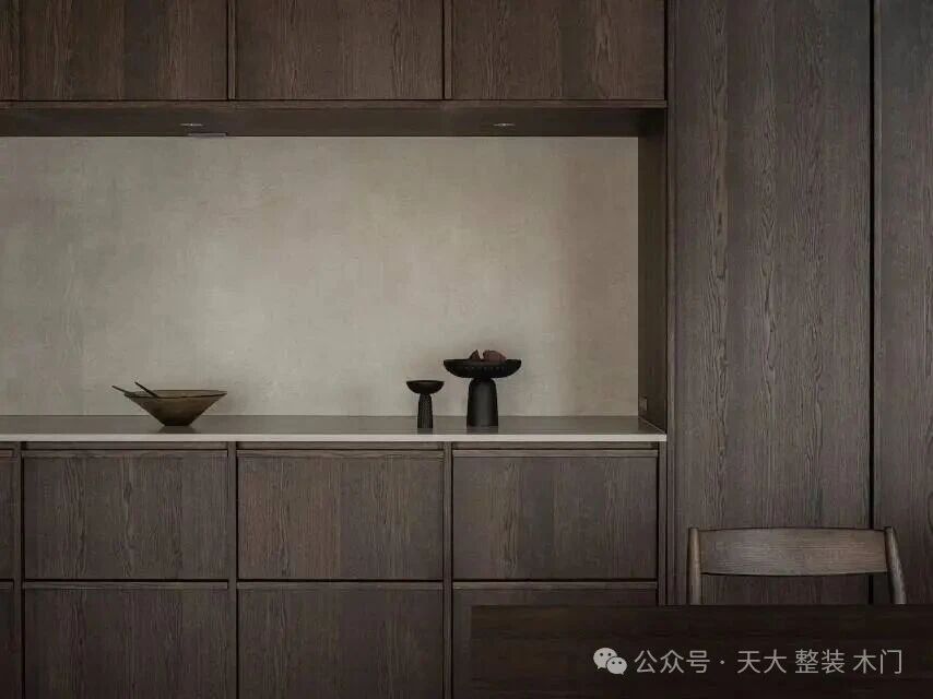 天大家居中式骨骼线橱柜，惊艳时光的美学！