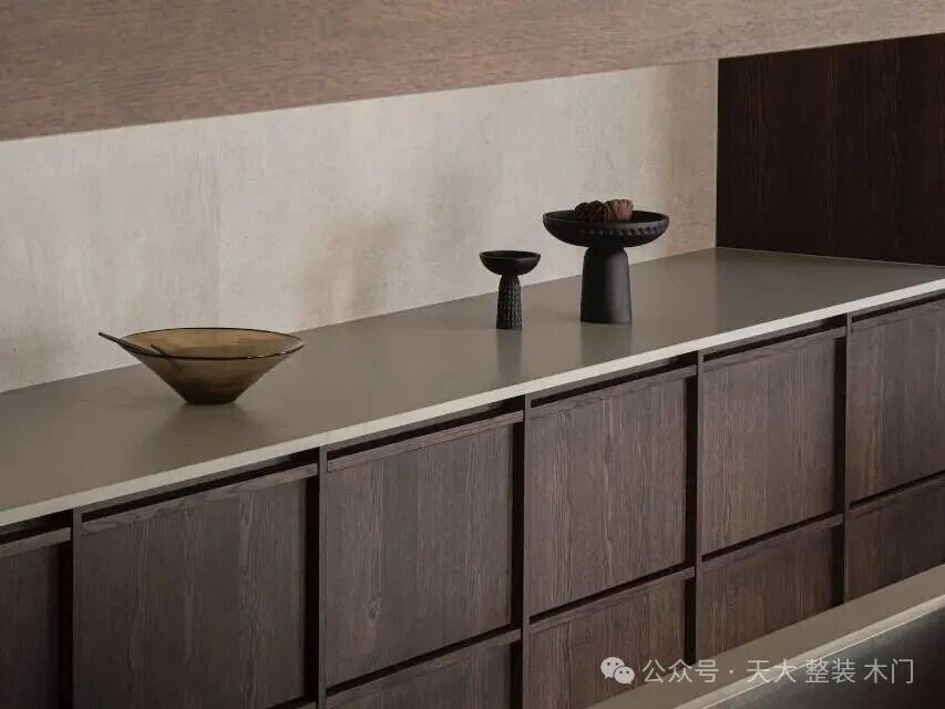 天大家居中式骨骼线橱柜，惊艳时光的美学！