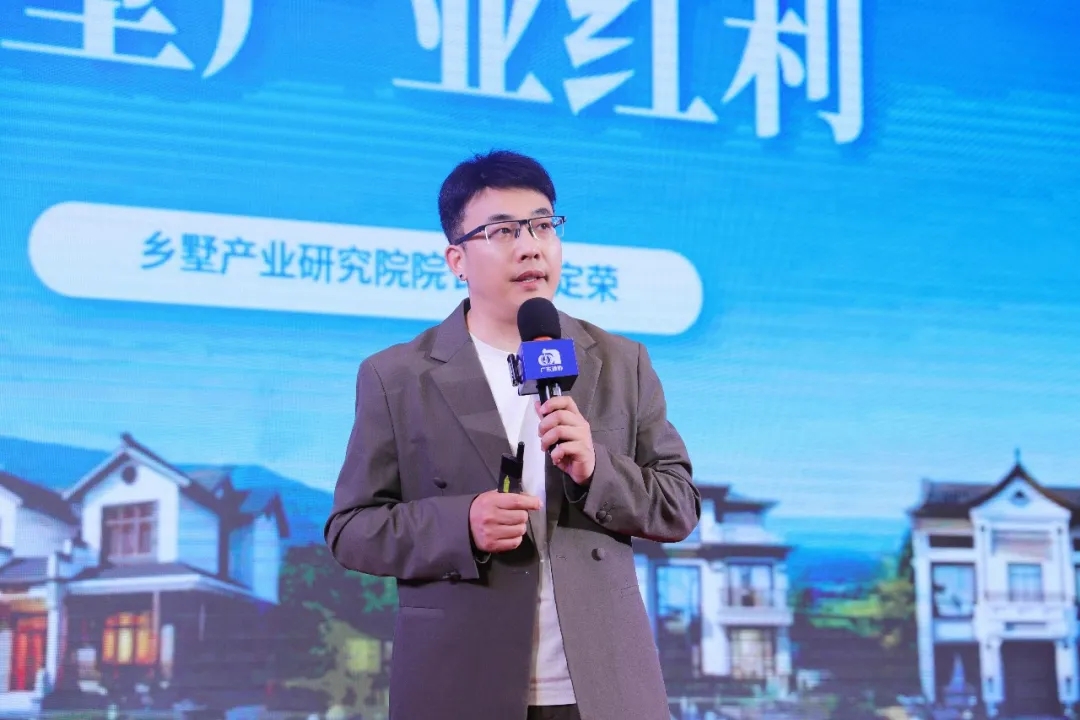 从 “卖材料” 到 “卖效果”!2026墙面高定涂料峰会定调:高定无界,交付为王 从 “卖材料” 到 “卖效果”!2026墙面高定涂料峰会定调:高定无界,交付为王